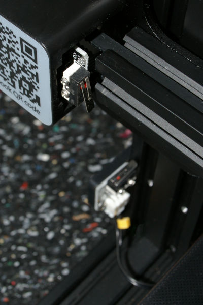 Photographie - Capteurs de fin de course pour les axes X et Z sur une imprimante Creality Ender 3 Pro.